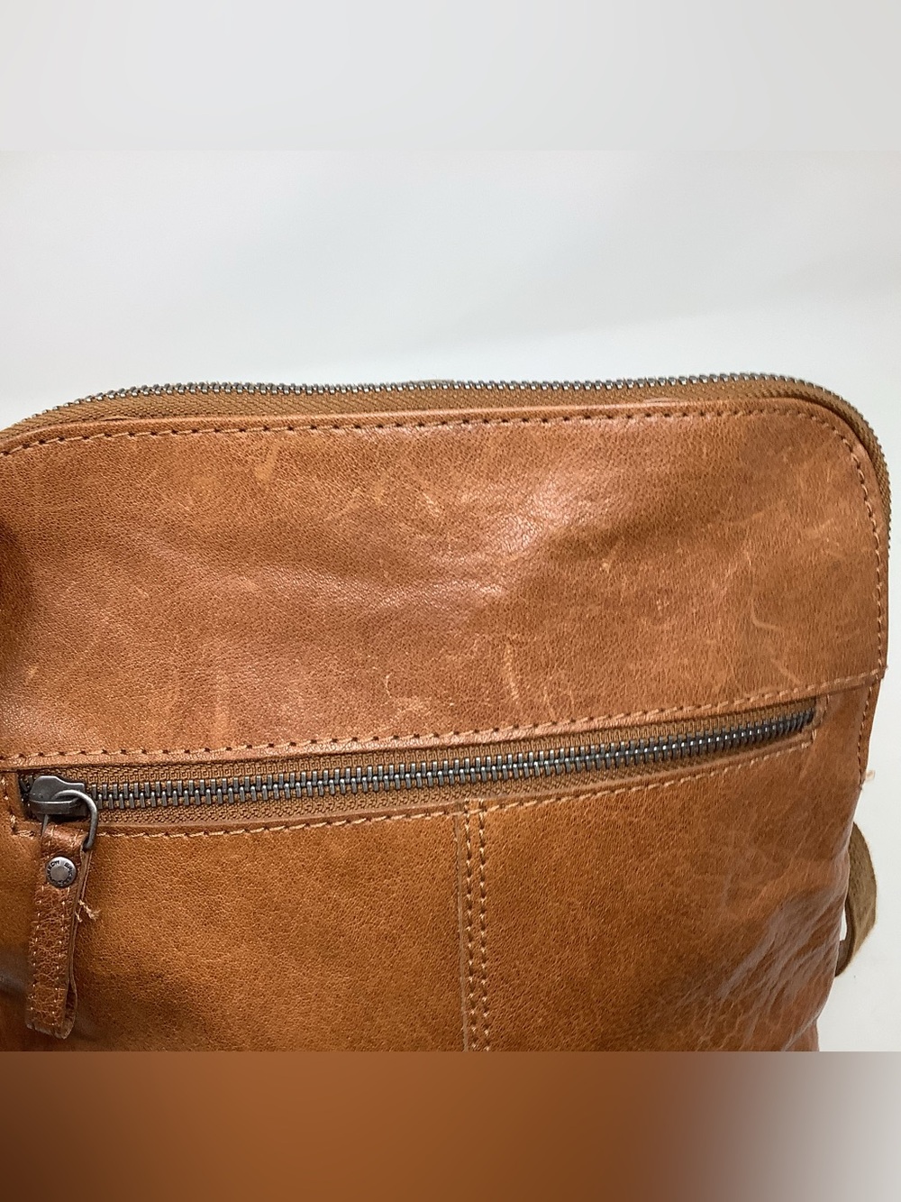 Spikes and Sparrow Leather Backpack - Picture 4 of 12